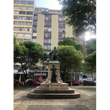 Copacabana Rua Tranquila E Arborizada Perto De Tudo Posto 2 Rio de Janeiro Esterno foto